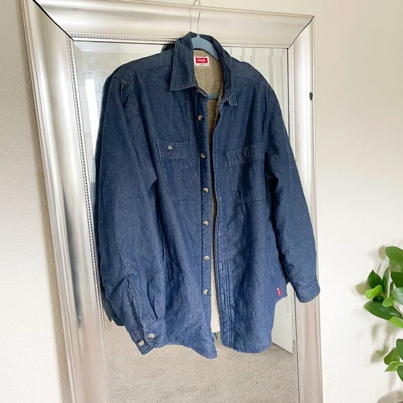Wrangler Button Down - Picture 1 of 11